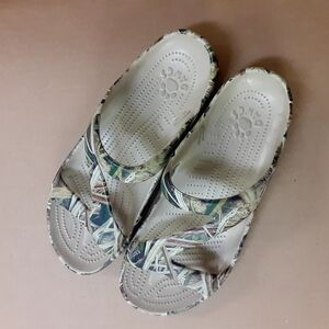 Camouflage Slide Sandals